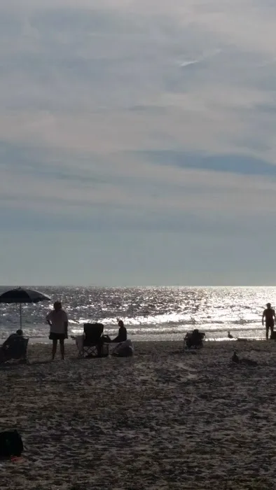 Long Beach Realty Picture 4