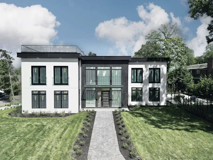 Lin Pan Realty Group Picture 1