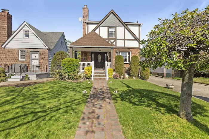 Mirza Real Estate Advisors Picture 2