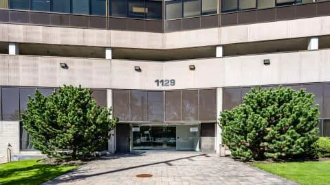 Regus - Manhasset Picture 1