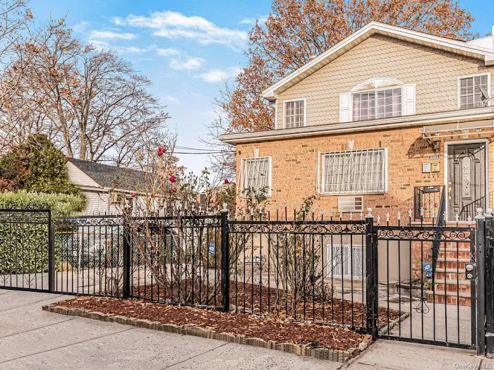 Your Home Sold Guaranteed Realty - Besmatch Picture 3