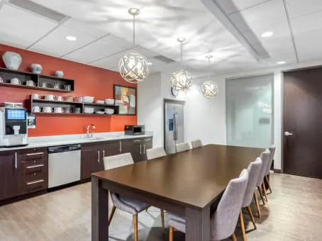Regus Hicksville Picture 1