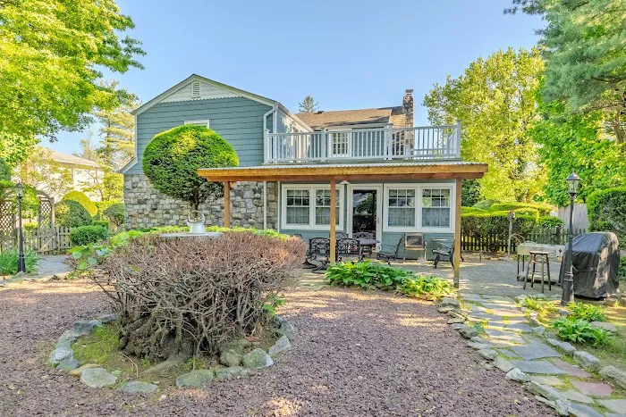 NextHome Revere Realtor Picture 5