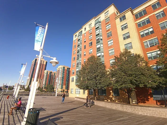 Hudson Park South Picture 8