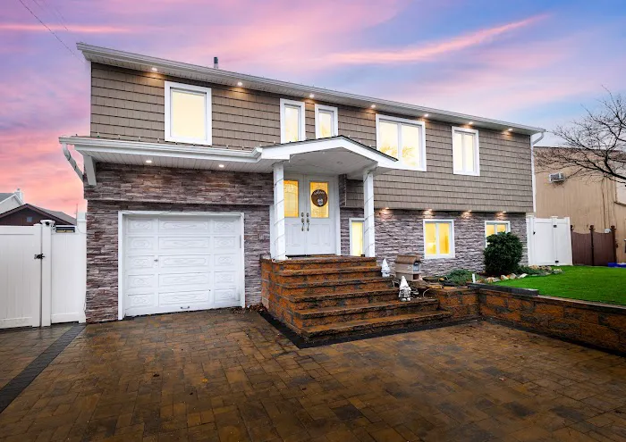 IAQUINTA REAL ESTATE Picture 2