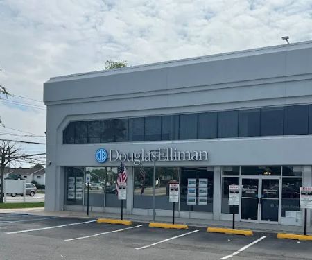 Douglas Elliman Real Estate Office in Central Nassau - Plainview, NY