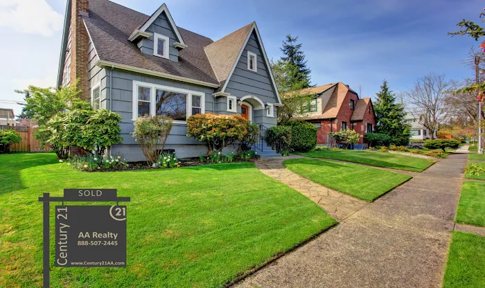 Century 21 AA Realty Picture 3