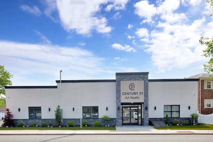 Century 21 AA Realty Picture 2