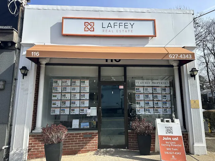 Laffey Real Estate | Manhasset Picture 2