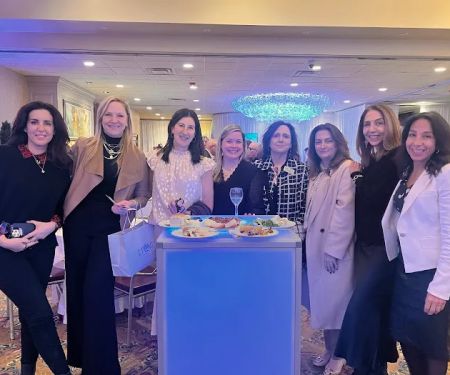 Lisa Ferraro - Realtor at Daniel Gale Sotheby's International Realty