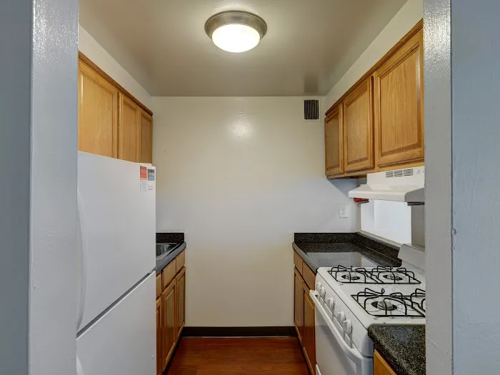 Dorado Apartments Picture 2