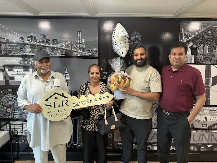 Sun Lux Realty Picture 7