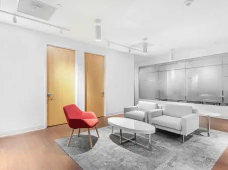Regus - Melville Expressway II Picture 4