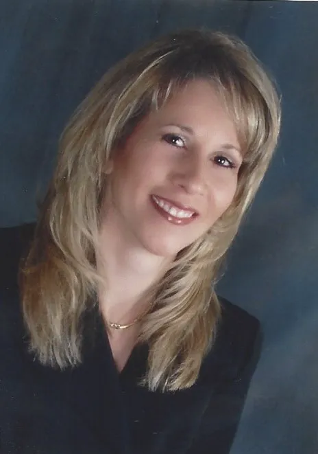Stonington Realty LLC, Debra A Chiappetta RE Broker Picture 4