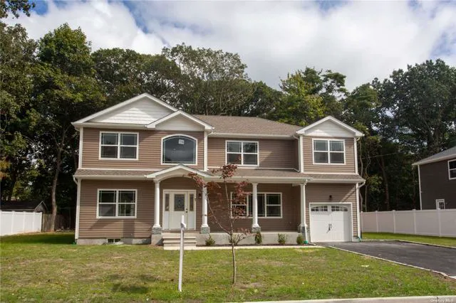 Gillo Realty Picture 1