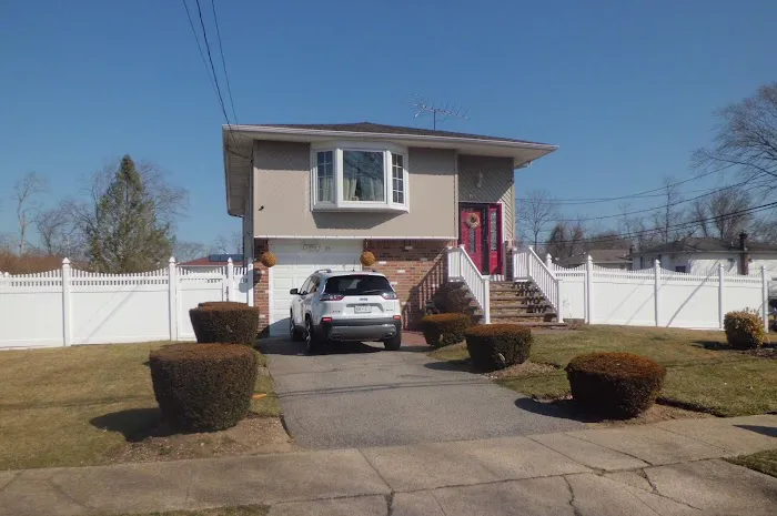 Gillo Realty Picture 2