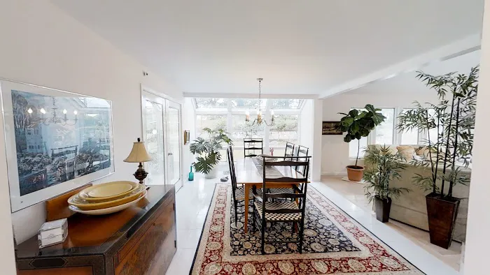 Fleetwood Realty Picture 1