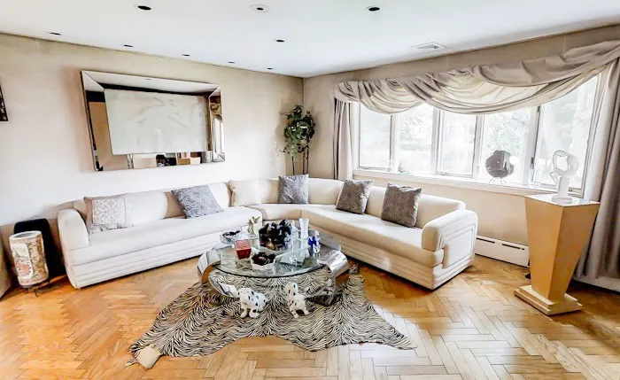 Fleetwood Realty Picture 3