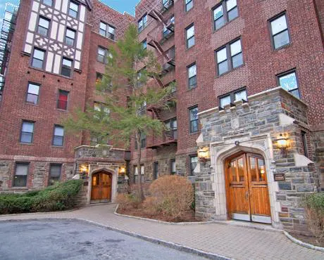 Fleetwood Realty Picture 8