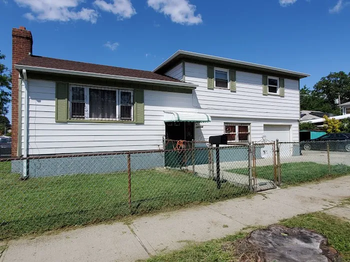 Charles Rutenberg Realty, Inc., Clarence C Picture 2