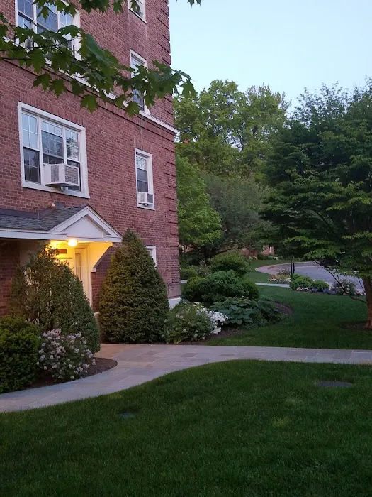 Midland Garden Apartments Picture 1
