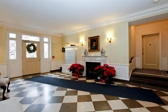 Midland Garden Apartments Picture 4