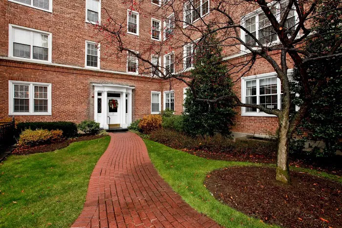 Midland Garden Apartments Picture 5