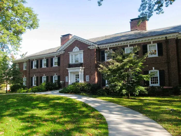 Park Sterling Realty Picture 4