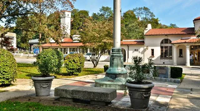 Julia B. Fee Sotheby's International Realty - Bronxville Brokerage Picture 2