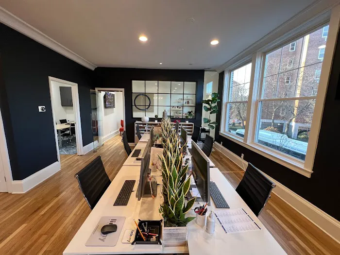Link NY Realty Picture 2