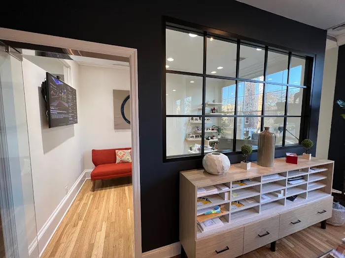 Link NY Realty Picture 9