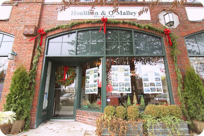 Houlihan & O'Malley Real Estate Services Picture 3