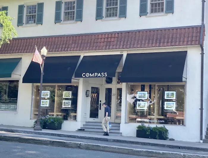 Compass Real Estate Picture 2