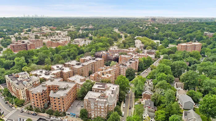 Bronxville Realtors Breen & Walsh Picture 5