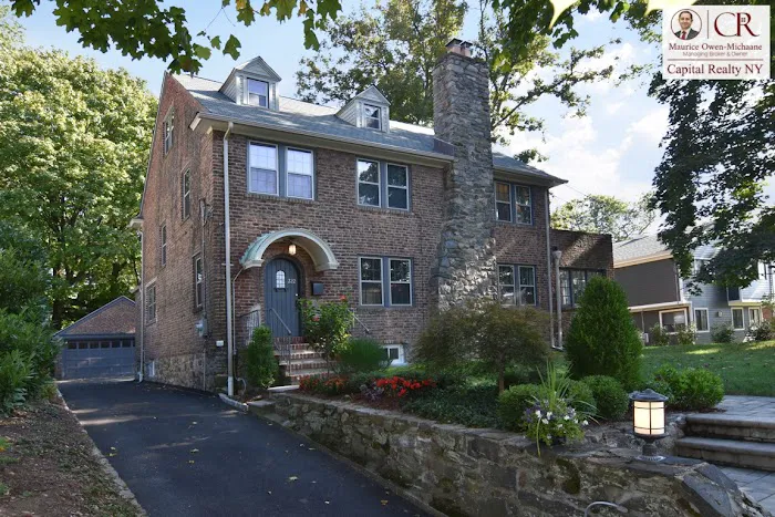 Capital Realty NY Picture 3