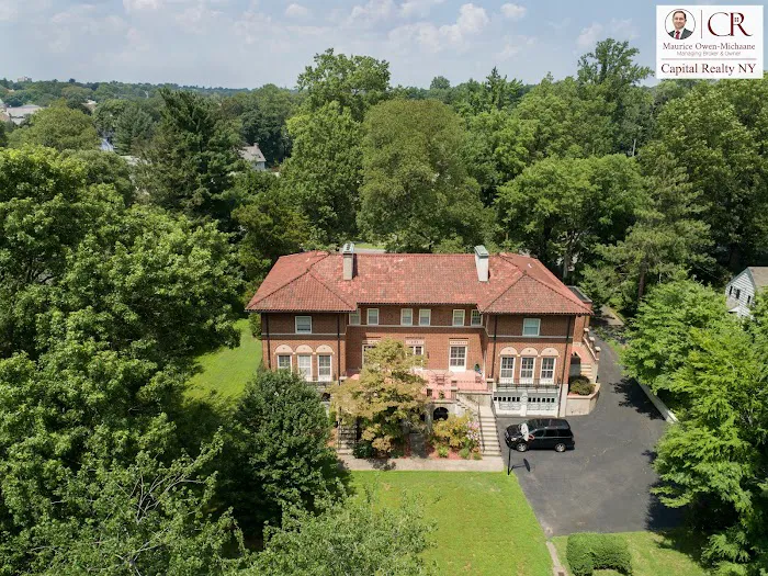 Capital Realty NY Picture 8