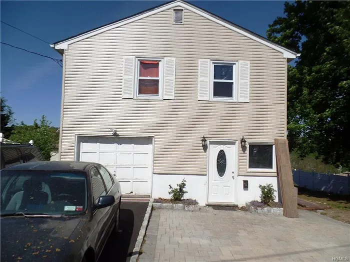 Century 21 Dawn's Gold Realty Picture 2