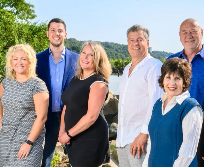 Riolo Real Estate LLC - The Riolo Team - Licensed Real Estate Brokers and Agents - Realtor Hastings on Hudson Picture 6