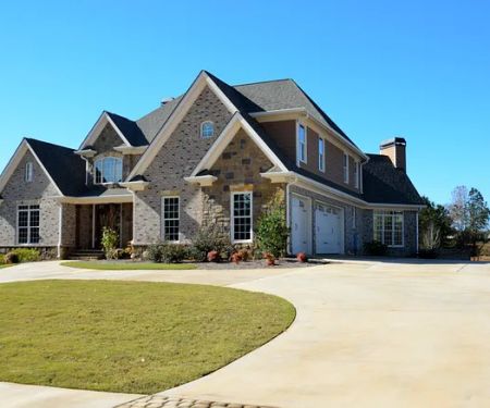 Lata Awon Associate Licensed Real Estate Broker At Compass, Syosset
