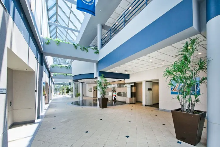 Melville Corporate Plaza Picture 8