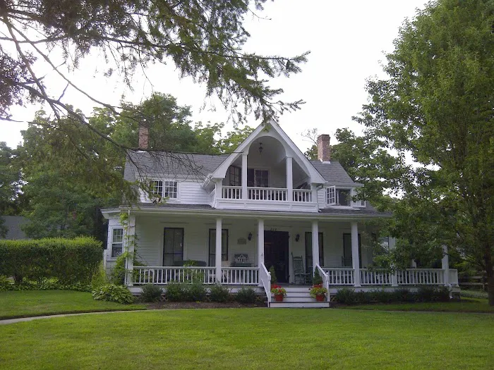 Lux House Hunters - True Exclusive Buyer Agents for Long Island Picture 3
