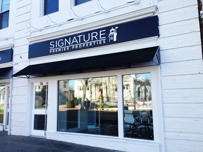 Signature Premier Properties | Babylon Picture 3