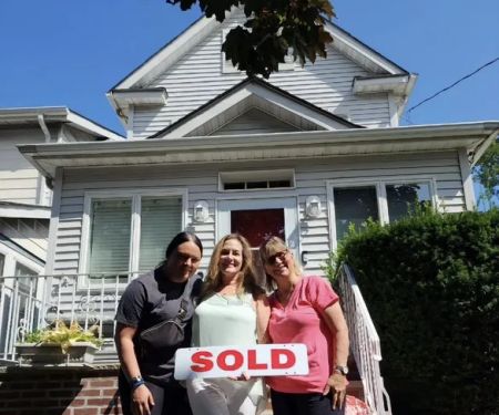 Lisa Palermo - Licensed Associate Real Estate Broker