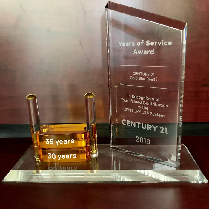 CENTURY 21 Gold Star Realty Picture 3