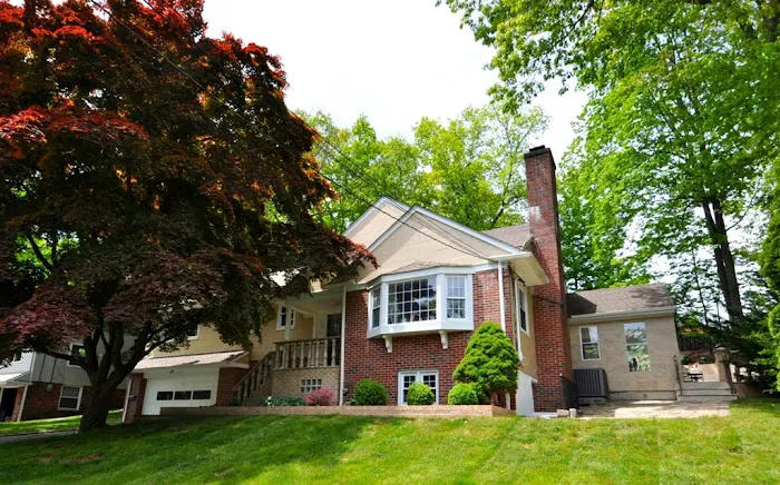 Better Homes and Gardens Real Estate Choice Realty Picture 1