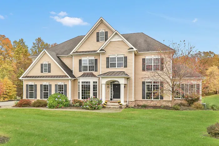 Stacey Pinkas - Realtor , Douglas Elliman Picture 3