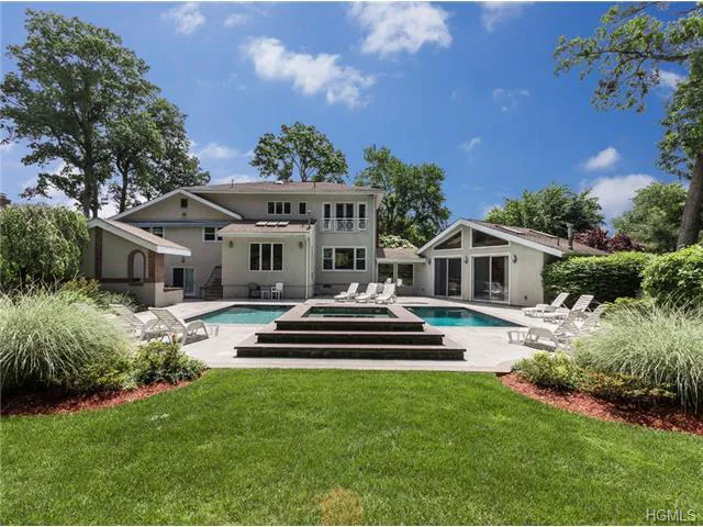 Keller Williams Realty Group Picture 2