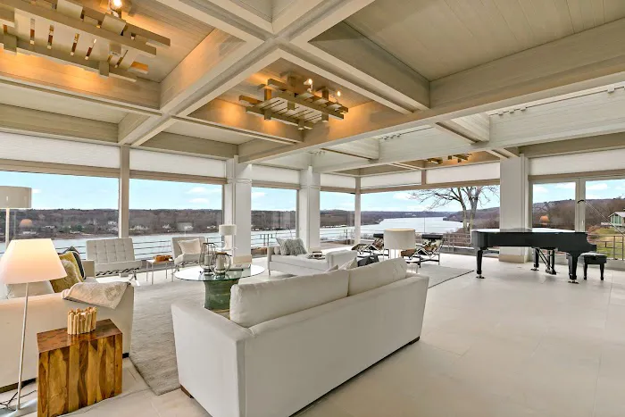 Julia B. Fee Sotheby's International Realty - Scarsdale Brokerage Picture 1