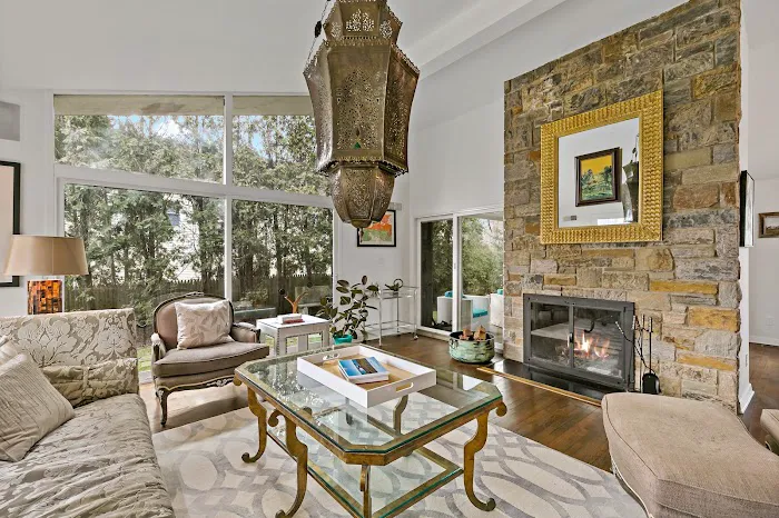 Julia B. Fee Sotheby's International Realty - Scarsdale Brokerage Picture 3