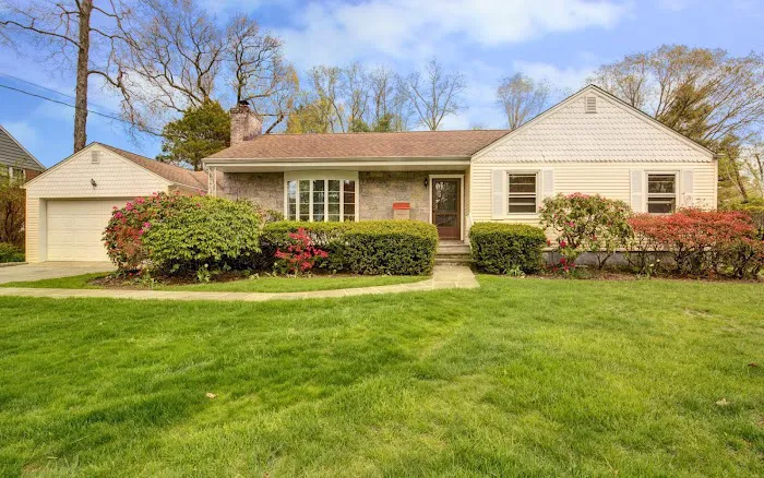 Scarsdale Real Estate Services, LLC Picture 5